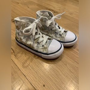 Kids Converse Chuck Taylor All Star High-Top Sneaker White with Stars Size 7